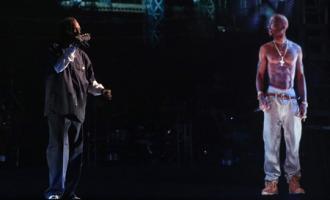 snoop-2pac-tupac-coachella-skeuds.jpg