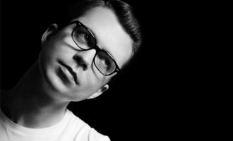 tomvek.jpg